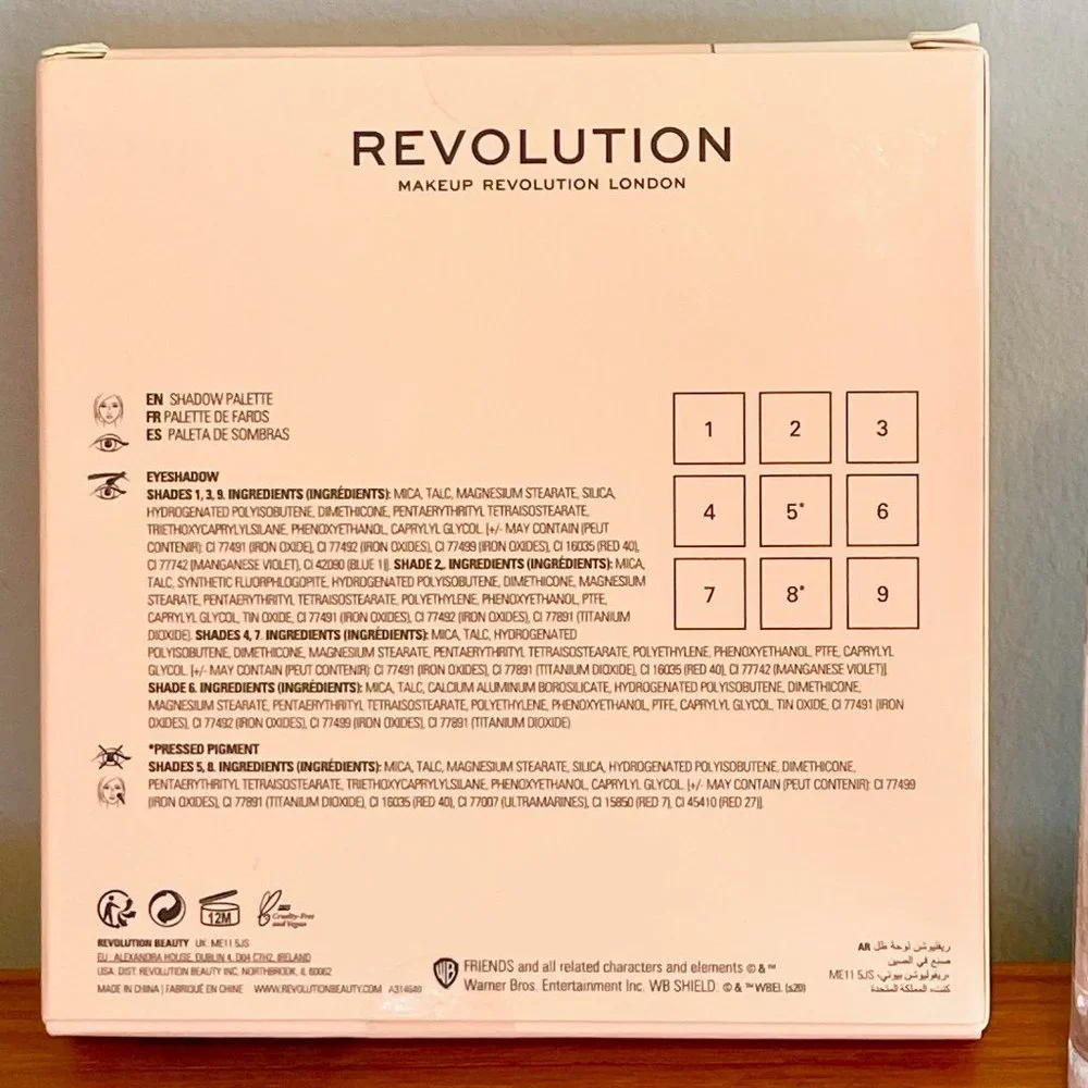 Makeup Revolution x Friends Rachel eyeshadow palette